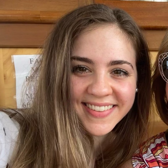 Meet your Posher, Loren - Picture 1 of 1